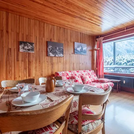 Appartamento With Balcony Close To The Slopes Chamonix
