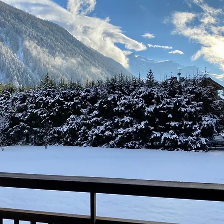 With Balcony Close To The Slopes 아파트